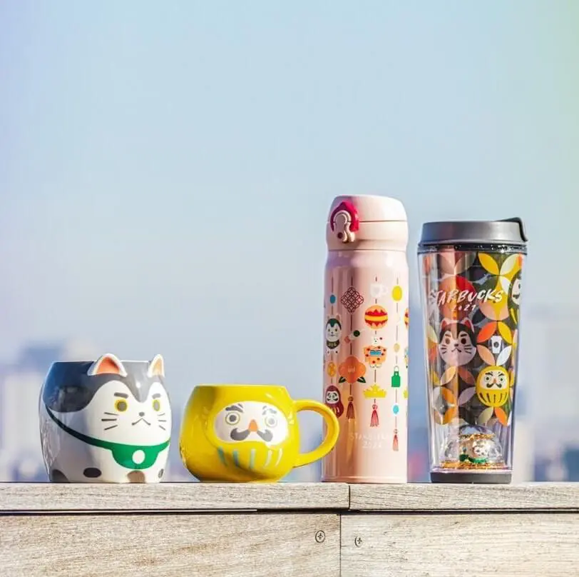 Starbucks - 【新品未使用】Starbucks ニューイヤー 狛犬マグ＆豆皿 4点セット☆ Starbucks - 【新品未使用】Starbucks ニューイヤー 狛犬マグ
