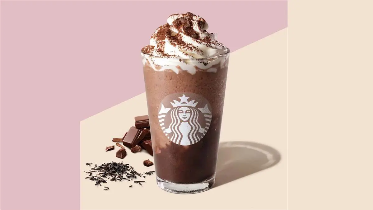 スタバ新作 ゲリラ発売 チョコレートティーケーキフラペチーノ が新登場 カロリーやおすすめカスタムも紹介 スタバに暮らす スタバ新作 ゲリラ発売 チョコレートティーケーキフラペチーノ が新登場 カロリーやおすすめカスタムも紹介 スタバに暮らす