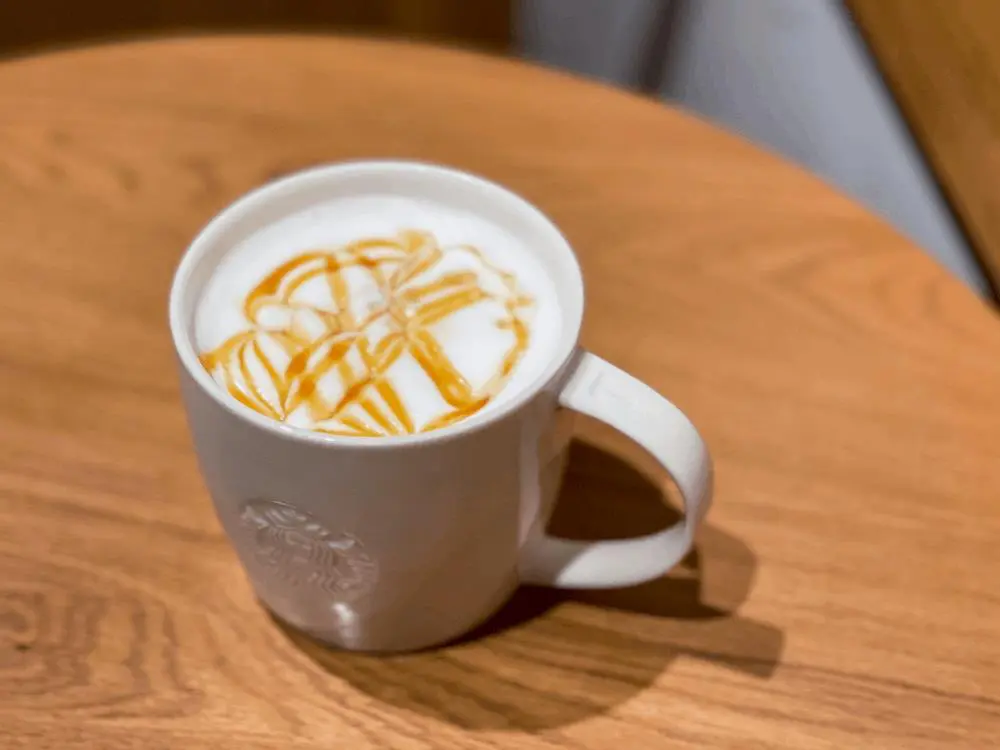 スタバ キャラメルマキアートのおすすめカスタム7選 カロリーや値段も スタバに暮らす
