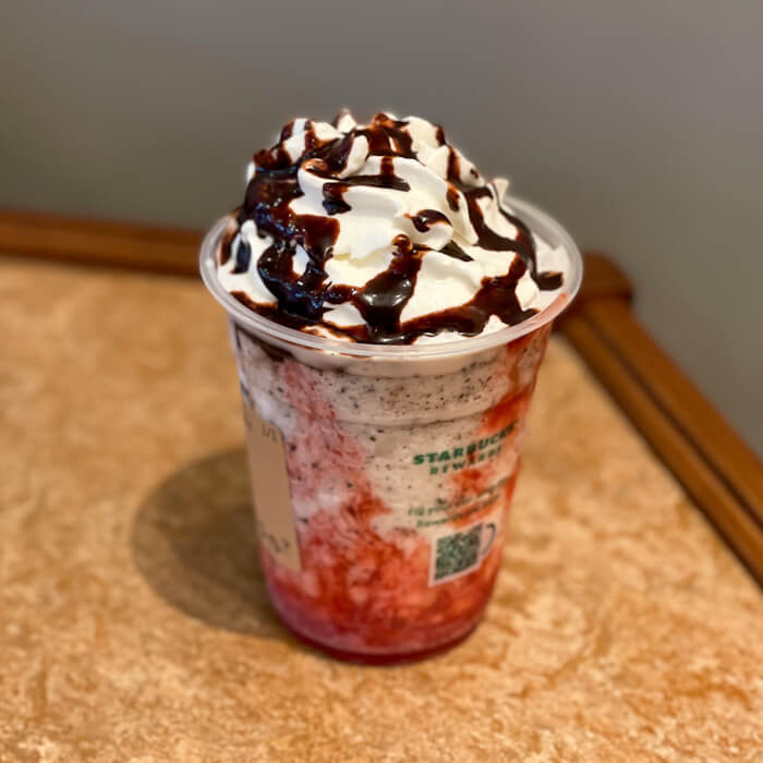 スターバックスストロベリーフラペチーノチョコレートver.